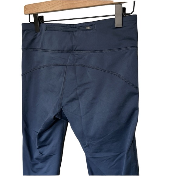 Nike Cropped Leggings - Picture 7 of 9